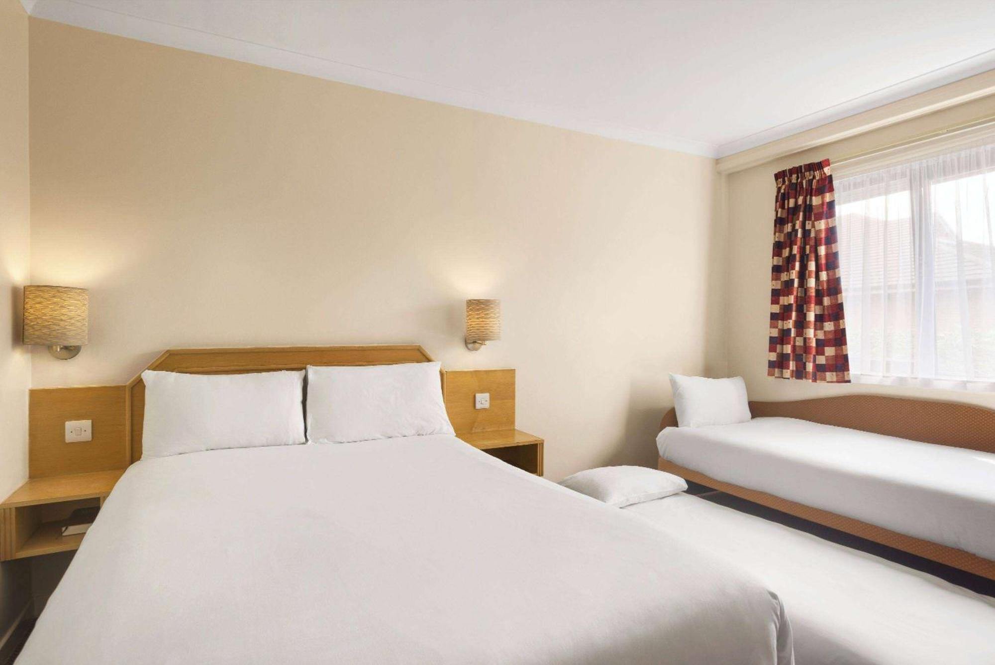 Days Inn Hamilton Exteriér fotografie